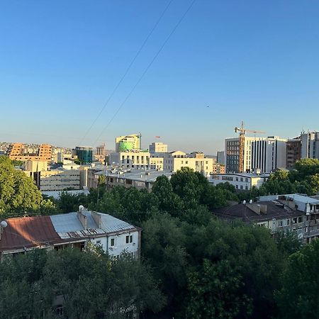 Yeznik Koghbatsi - Amiryan Crossroads 1 Bedroom Comfy Apartment With Balcony Ko100 Erévan Extérieur photo